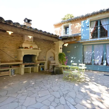 Holiday home Maison Avec Piscine Part. Le Thor